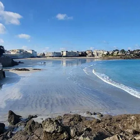 Les Trois Plages Apartment Dinard