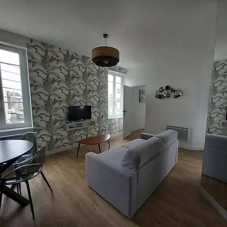 Les Trois Plages Apartment